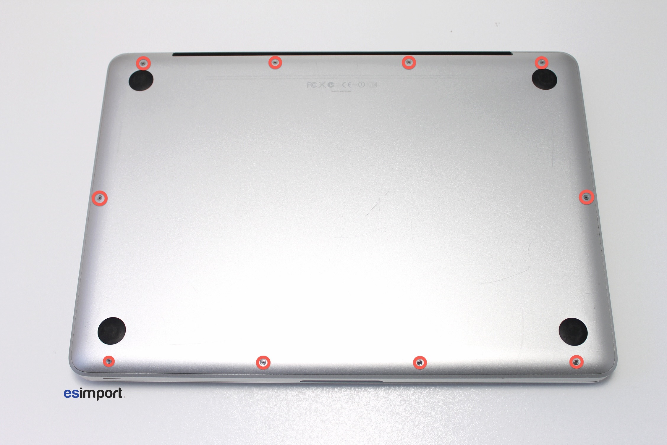 Remplacement de la nappe du disque dur du MacBook Pro 13 Unibody