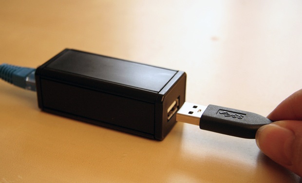 Kickstarter : Plug transforme les disques durs externes en une Dropbox  maison